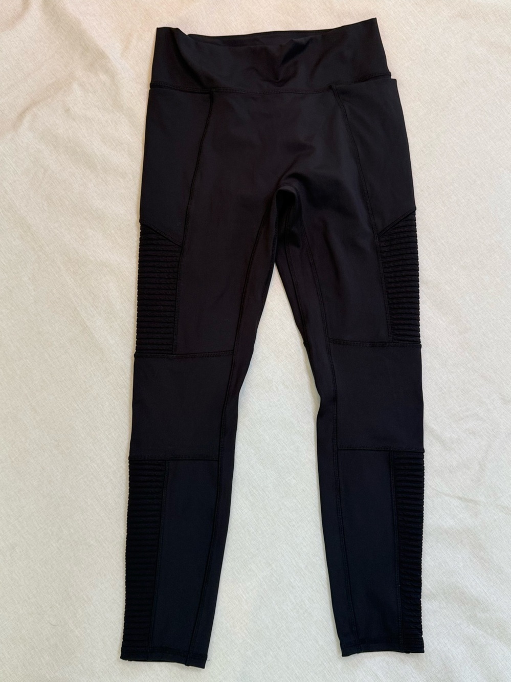 NWT Fabletics High-Waisted Motion 365 Black Leggings Size Large